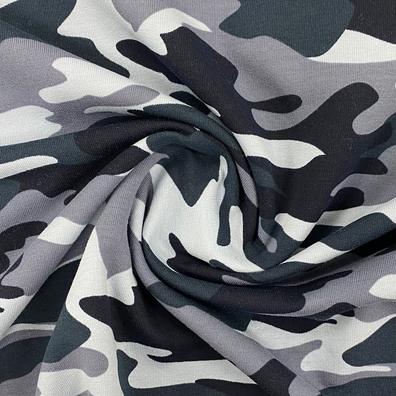Sweat French Terry, angeraut, Camouflage dunkelgrün/grau.  Art. 4979-1701